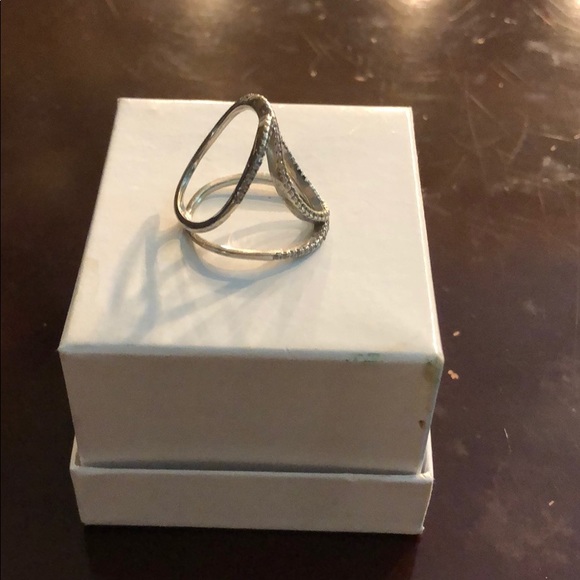 Silver ring - Picture 3 of 3